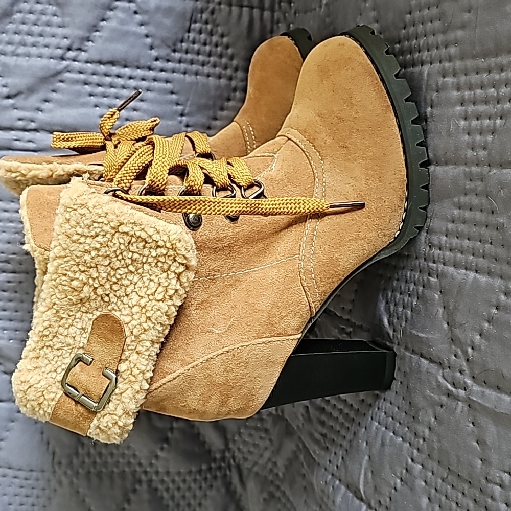 Booties - Picture 3 of 4